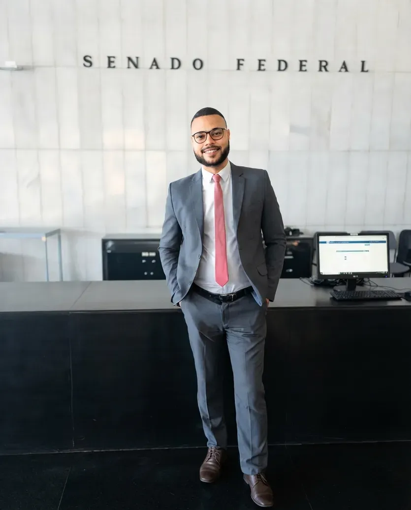 Jhonatan Barbosa, advogado, no Senado Federal em Brasília